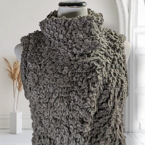 IRO Paris Catleen Boucle Knit Vest Gray Sleeveless Cowl Neck Layering Sweater 36 - Picture 8 of 16